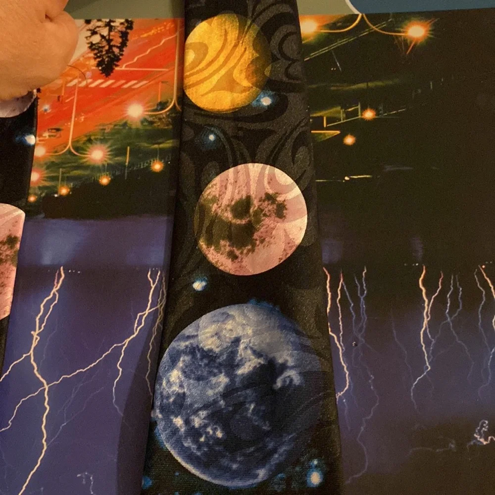 STEVEN HARRIS Planetary Tie